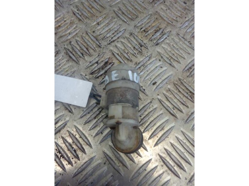 Recambio de bomba limpia para nissan trade chasis cabina referencia OEM IAM   