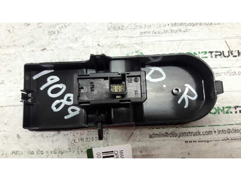 Recambio de mando elevalunas delantero derecho para opel astra h berlina referencia OEM IAM 13197132  