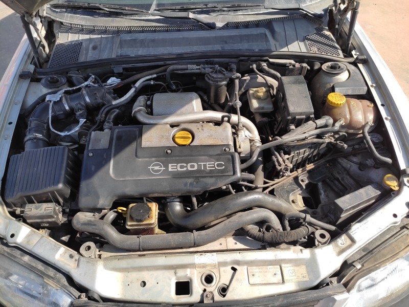 opel vectra b berlina del año 1998