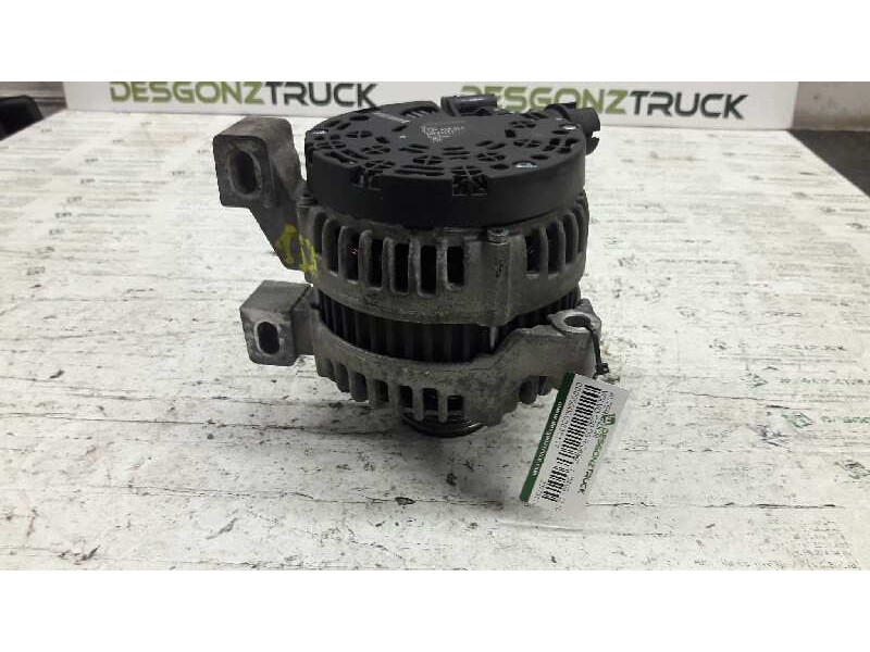 Recambio de alternador para volvo c30 d5 r-design referencia OEM IAM 30773111  