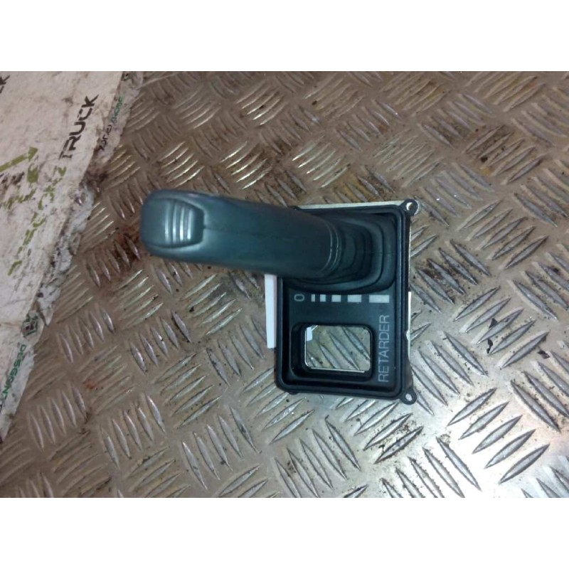 Recambio de interruptor para scania serie 4 (p/r 144 l) fsa 460 (4x2) e2 corto cr 13 / 14 b referencia OEM IAM 1349967 MANDO RET