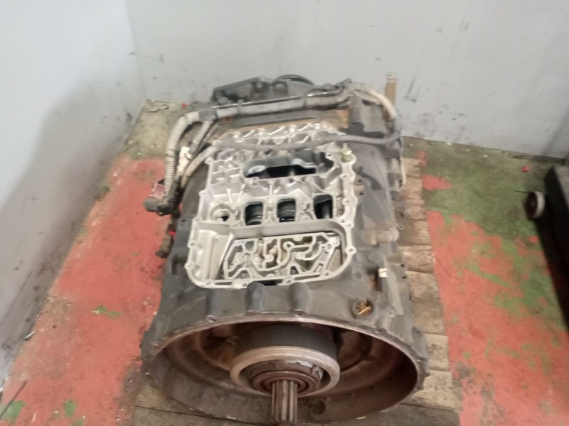 Recambio de despiece caja cambios para iveco stralis (ad/at) 10.3 diesel referencia OEM IAM 12TX2421TD 5801972455 1358040038