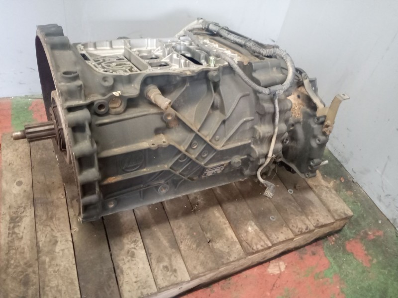 Recambio de despiece caja cambios para iveco stralis (ad/at) 10.3 diesel referencia OEM IAM 12TX2421TD 5801972455 1358040038