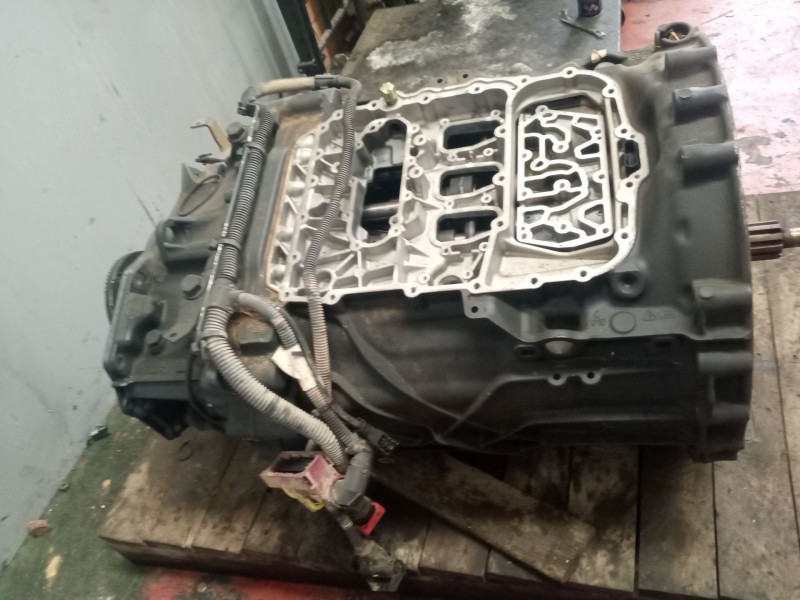 Recambio de despiece caja cambios para iveco stralis (ad/at) 10.3 diesel referencia OEM IAM 12TX2421TD 5801972455 1358040038