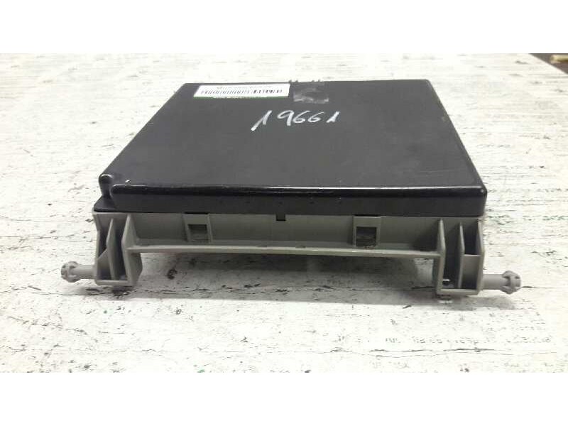 Recambio de caja reles / fusibles para peugeot 205 berlina 1.1 mito referencia OEM IAM   