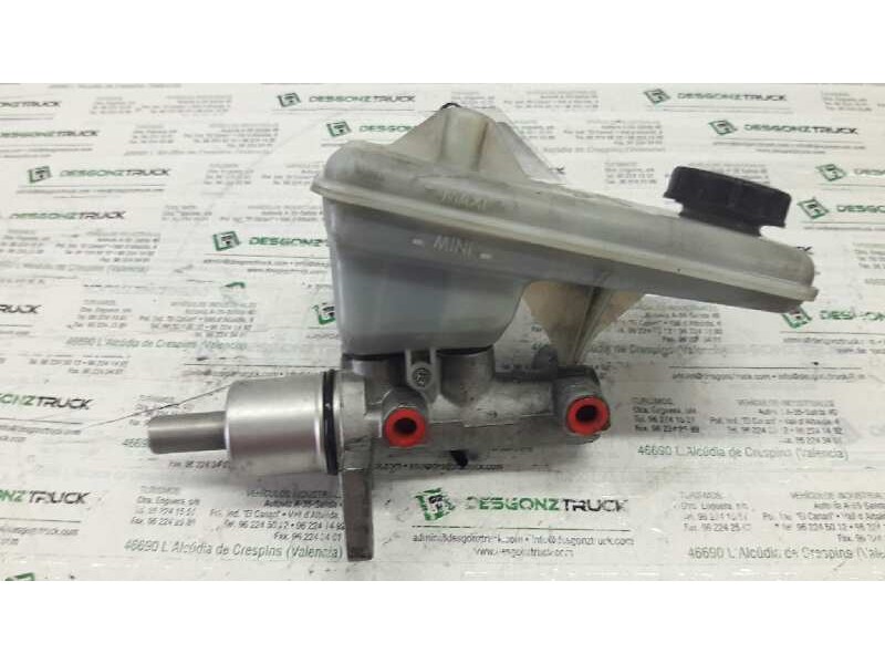 Recambio de bomba freno para opel vivaro combi 2.7t corto referencia OEM IAM 32067008C  