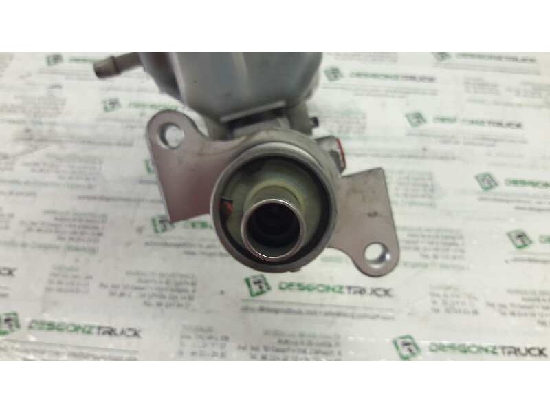 Recambio de bomba freno para opel vivaro combi 2.7t corto referencia OEM IAM 32067008C  