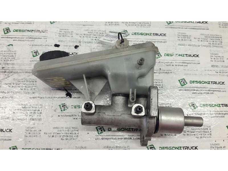 Recambio de bomba freno para opel vivaro combi 2.7t corto referencia OEM IAM 32067008C  