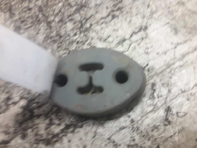 Recambio de goma tubo escape para volvo xc70 2.4 d awd ocean race referencia OEM IAM 09492157  