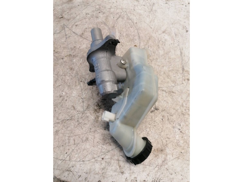 Recambio de bomba freno para ford fiesta (cbk) ambiente referencia OEM IAM 03350884931  