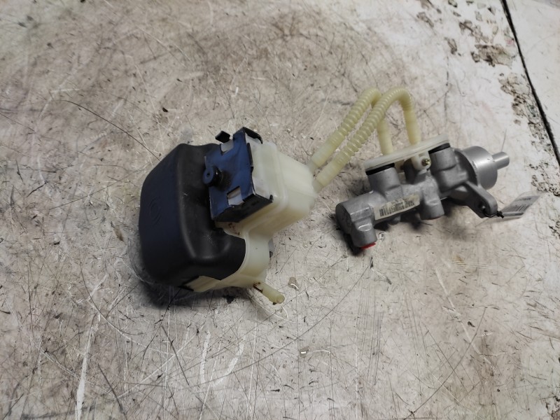 Recambio de bomba freno para opel meriva blue line referencia OEM IAM Y21627  