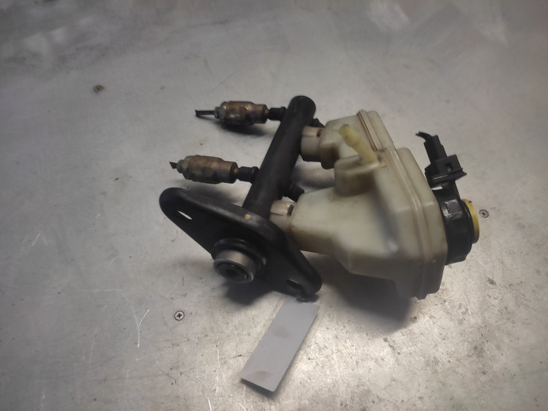 Recambio de bomba freno para ford fiesta berlina básico referencia OEM IAM   