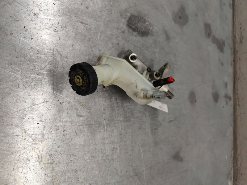 Recambio de bomba freno para renault clio iii dynamique referencia OEM IAM 8200129956  