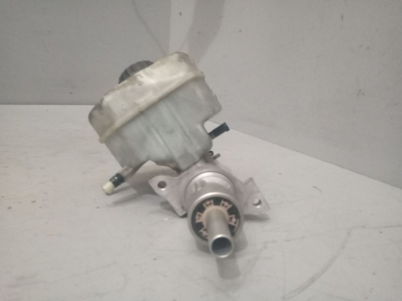 Recambio de bomba freno para riocar march 07 referencia OEM IAM A0004317601  