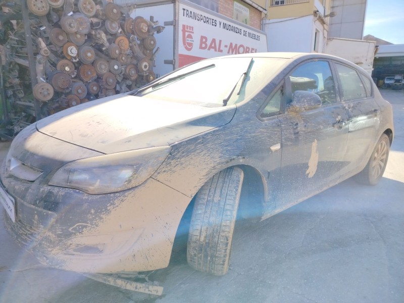 opel astra j (p10) del año 2012
