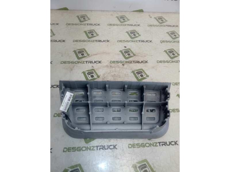 Recambio de huella peldaño para daf serie xf105.xxx fsa 4x2 space-cab referencia OEM IAM DERECHO  