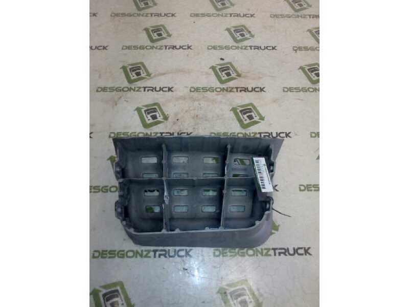 Recambio de huella peldaño para daf trucks xf 105 105.460 referencia OEM IAM DERECHO  