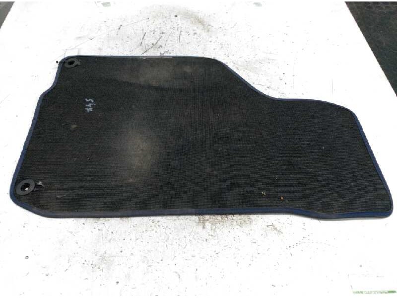 Recambio de alfombrilla para volkswagen golf v berlina (1k1) sportline referencia OEM IAM  DELANTERA IZQUIERDA 