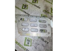 Recambio de huella peldaño para volvo trucks fh 12 fh 12.460 (460cv) referencia OEM IAM 20360788 PARTE IZQUIERDA 