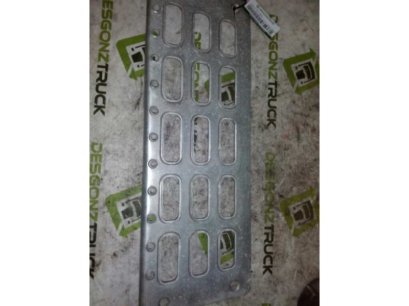 Recambio de huella peldaño para volvo trucks fh 12 fh 12.460 (460cv) referencia OEM IAM 20379439 PARTE DERECHA 