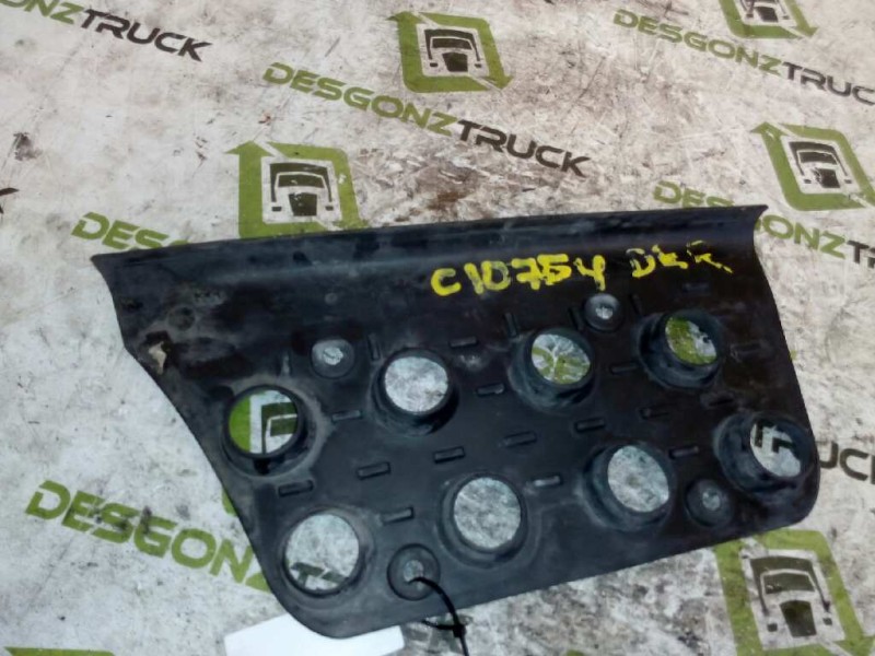 Recambio de huella peldaño para nissan cabstar e cabina simple cabina individual referencia OEM IAM 76150F3900 PARTE DERECHA 