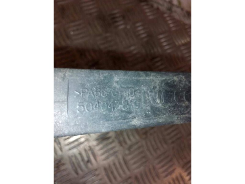 Recambio de huella peldaño para iveco eurocargo tector 5.9 diesel referencia OEM IAM 504043819 PARTE BAJA 