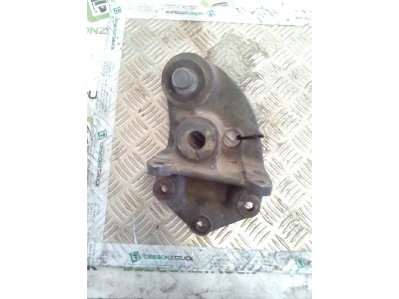 Recambio de soporte cabina delantero para nissan trucks atleon 165 referencia OEM IAM 01700337 DERECHO 