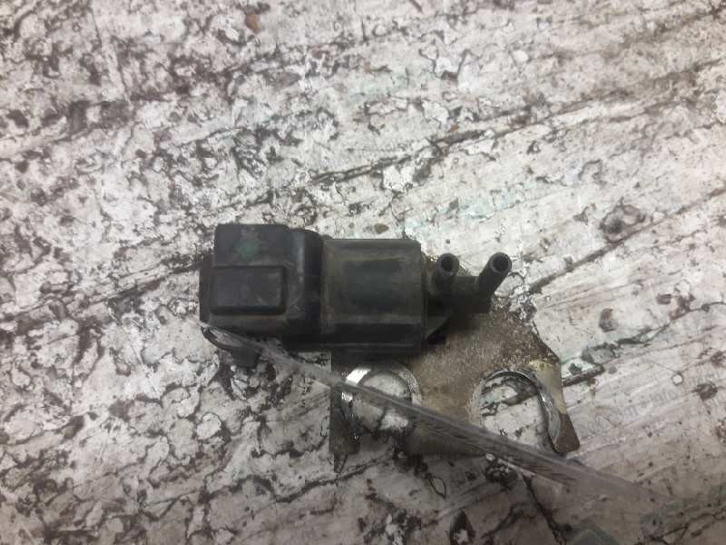 Recambio de valvula de vacio para mitsubishi l 200 (k6/7) referencia OEM IAM K5T49575 2 PINS 