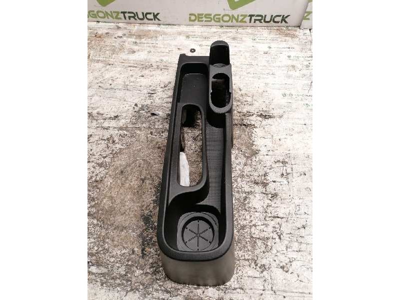Recambio de guarnecido portaobjetos para fiat fiorino referencia OEM IAM 1308981070  