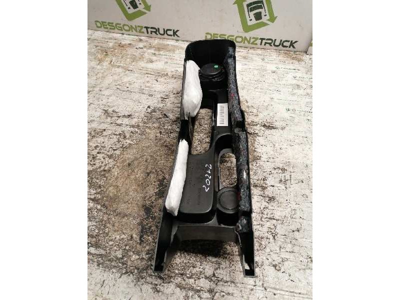 Recambio de guarnecido portaobjetos para fiat fiorino referencia OEM IAM 1308981070  