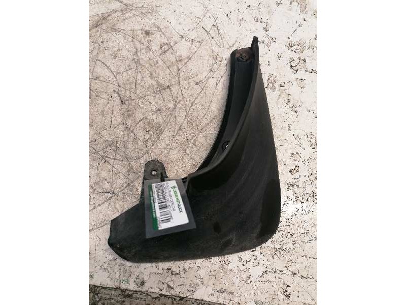 Recambio de faldilla trasera derecha para kia carnival 2.9 crdi vgt concept referencia OEM IAM VQ868424D100  