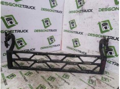 Recambio de peldaño frontal para renault serie t fg 4x2 cabina high-sleeper referencia OEM IAM   