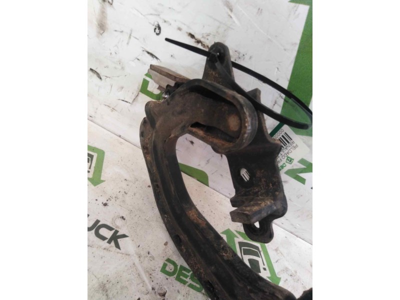 Recambio de peldaño frontal para renault serie t fg 4x2 cabina high-sleeper referencia OEM IAM   