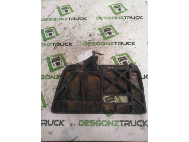 Recambio de peldaño frontal para volvo fm 12 asta 2001 12.1 diesel (d12d420) referencia OEM IAM   