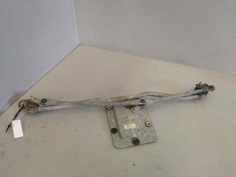 Recambio de articulacion limpia delantero para nissan trucks atleon 140 referencia OEM IAM 288109X101  