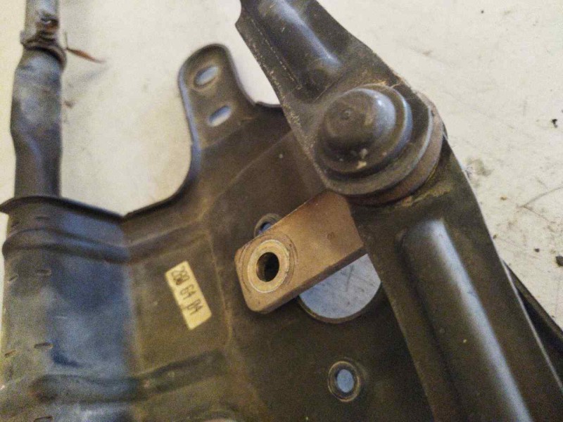 Recambio de articulacion limpia delantero para iveco eurocargo 5.9 diesel referencia OEM IAM 99439629 98415027 98463784