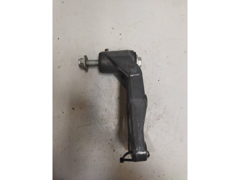 Recambio de soporte ballesta delantero para renault midlum referencia OEM IAM 7482076919 DERECHA 