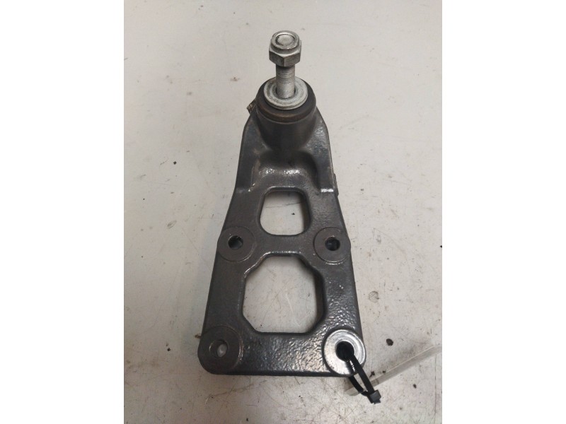 Recambio de soporte ballesta delantero para renault midlum referencia OEM IAM 7482076919 DERECHA 