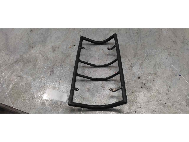 Recambio de protector para opel frontera a referencia OEM IAM   PILOTO TRASERO IZQUIERDO