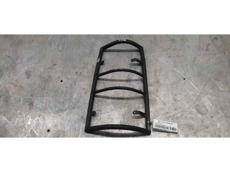 Recambio de protector para opel frontera a referencia OEM IAM   PILOTO TRASERO DERECHO