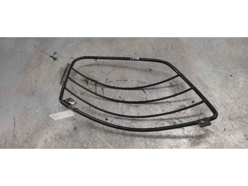 Recambio de protector para peugeot partner kombi confort referencia OEM IAM   FARO IZQUIERDO