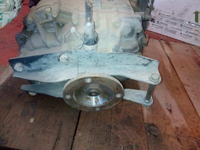 Recambio de caja cambios para nissan trucks m 130.17 referencia OEM IAM S542 1307050106 