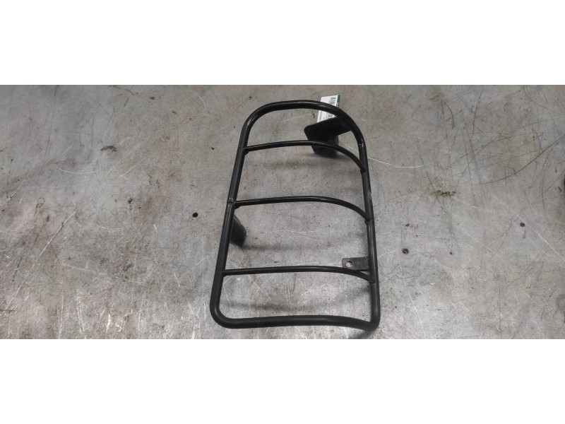 Recambio de protector para peugeot partner kombi confort referencia OEM IAM   PILOTO TRASERO DERECHO