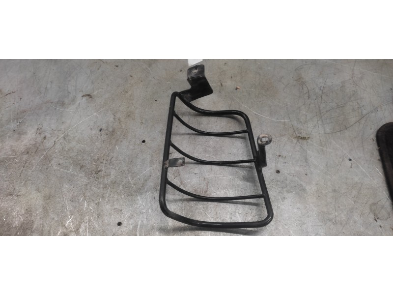 Recambio de protector para peugeot partner kombi confort referencia OEM IAM   PILOTO TRASERO DERECHO