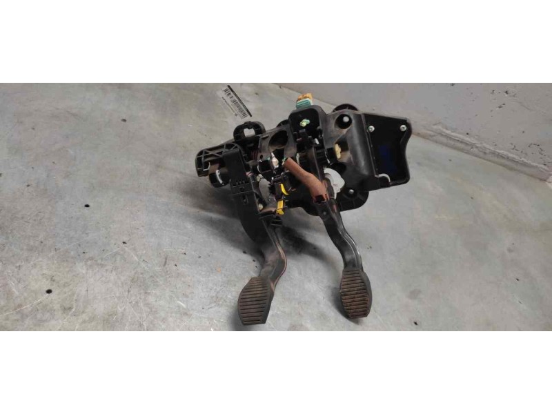 Recambio de soporte pedales para fiat doblo ii (152) easy referencia OEM IAM 470521151370E  