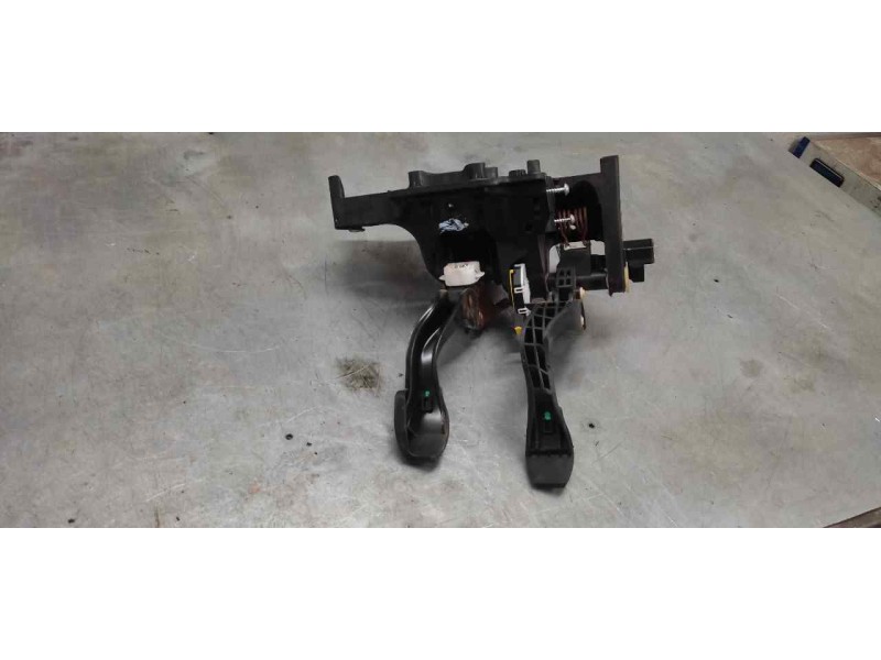 Recambio de soporte pedales para fiat doblo ii (152) easy referencia OEM IAM 470521151370E  