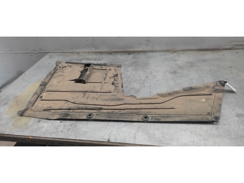 Recambio de protector para bmw serie 1 lim. (f20) 118d referencia OEM IAM 7241829 51164310 