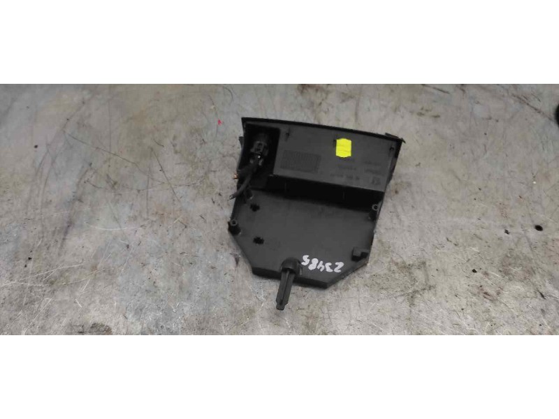 Recambio de guarnecido portaobjetos para peugeot partner kasten confort pack l1 referencia OEM IAM 9688592177  