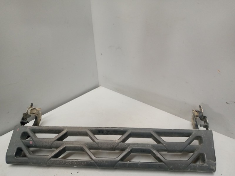 Recambio de peldaño frontal para renault serie t 12.8 diesel referencia OEM IAM 7482295643  7482275869