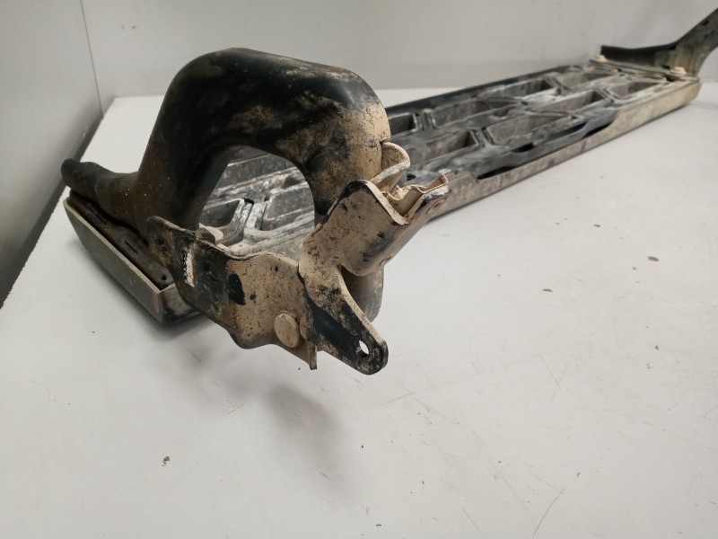 Recambio de peldaño frontal para renault serie t 12.8 diesel referencia OEM IAM 7482295643  7482275869